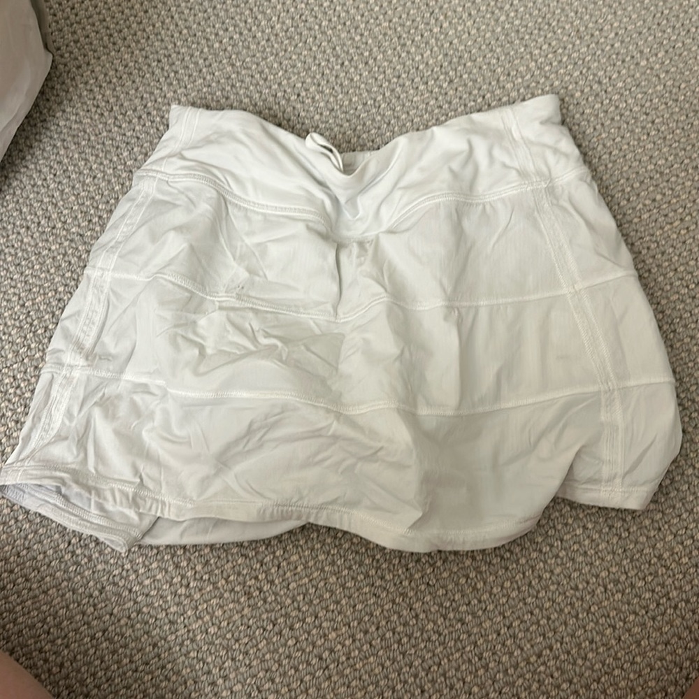 Lululemon pace breaker skirt